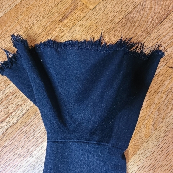 Frame Size 24 Le Skinny de Jeanne Flounce Raw Hem Jeans in Film Noir - Picture 6 of 10